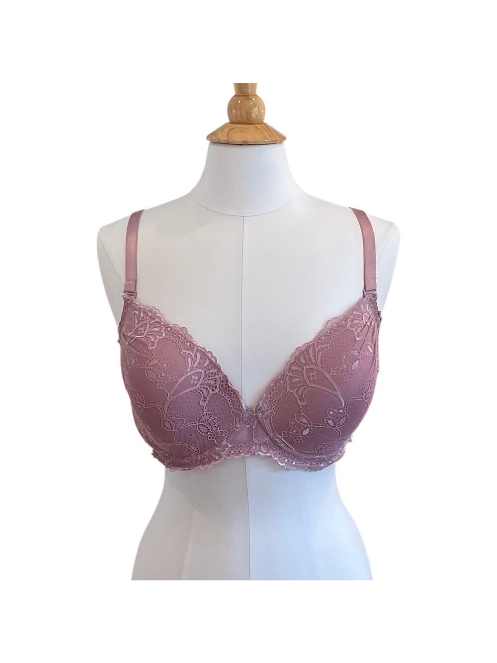 Parisian Intimates Lavender Lace Underwire Bra, Padded, Size 38DD